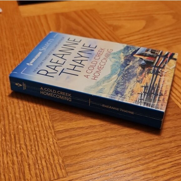 A Cold Creek Homecoming by RaeAnne Thayne - Picture 3 of 3